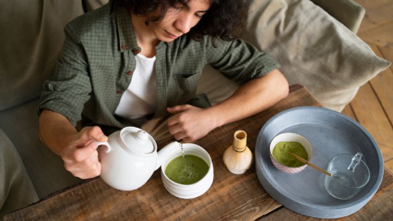 Por qué el té matcha es tan bueno para las mujeres en la menopausia